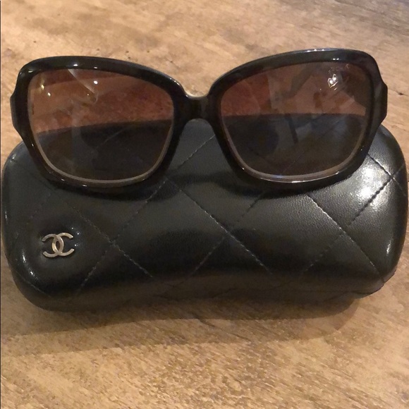 Brown Tortoise Shell Sunglasses main image 5
